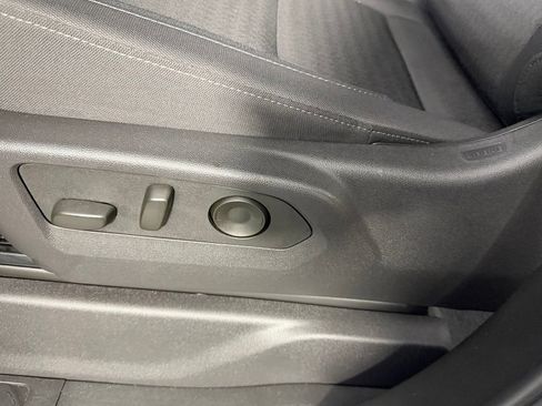 Used 2025 Chevrolet Silverado 1500 Custom AWD/4WD image 25