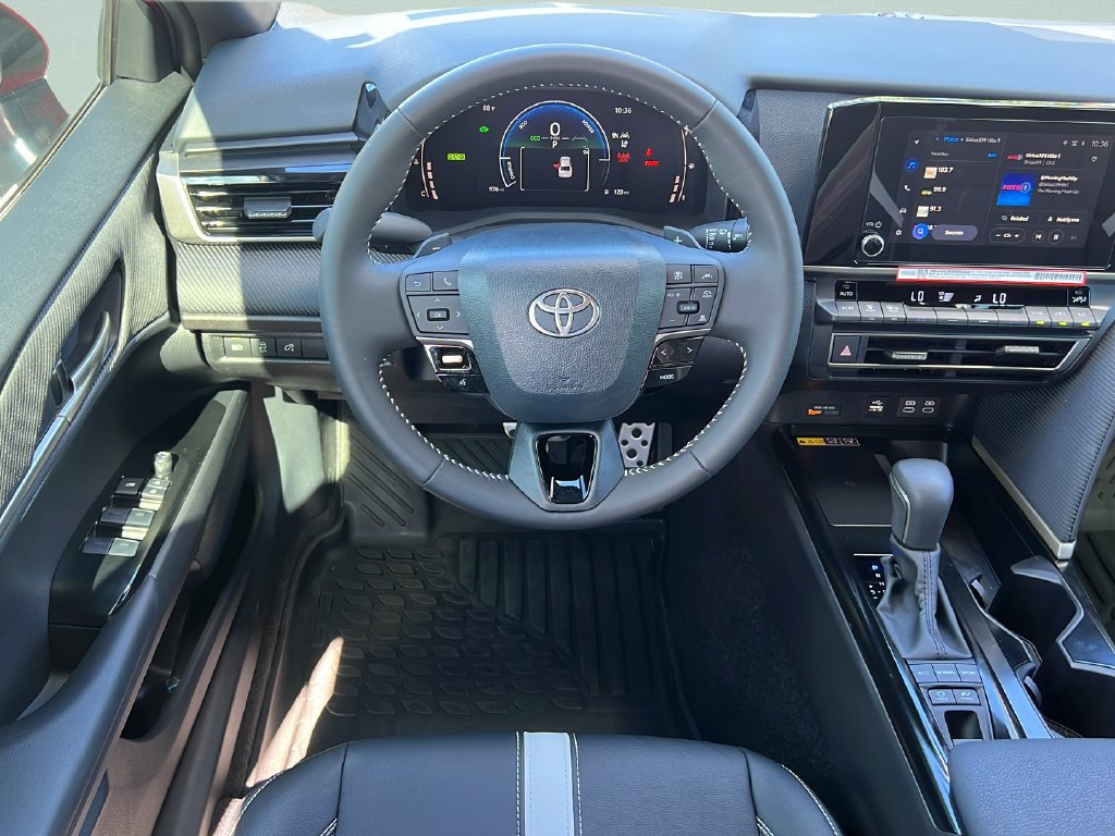 Used 2026 Toyota Camry SE FWD image 11