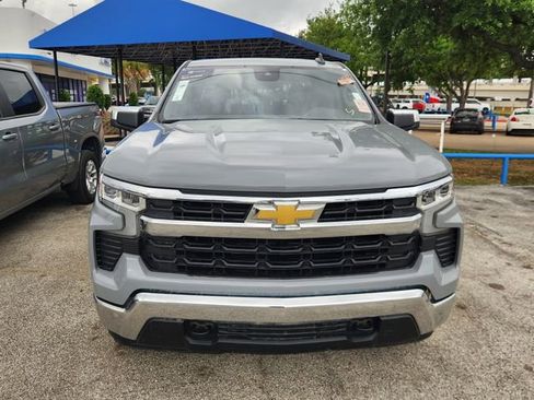 Used 2024 Chevrolet Silverado 1500 LT image 2