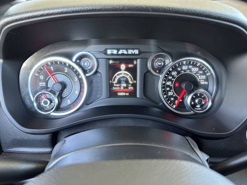 Used 2022 RAM 2500 Big Horn AWD/4WD image 16