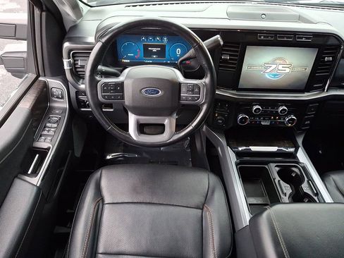 Used 2023 Ford F250 Lariat w/ Chrome Package image 11