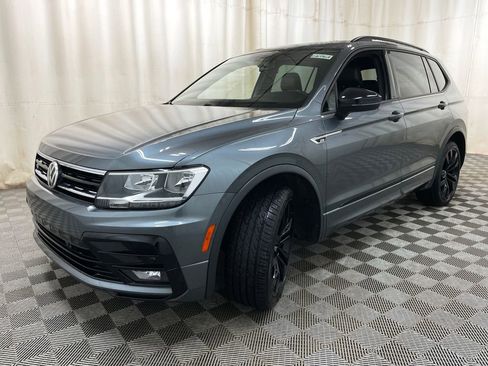 Used 2021 Volkswagen Tiguan SE R-Line image 16