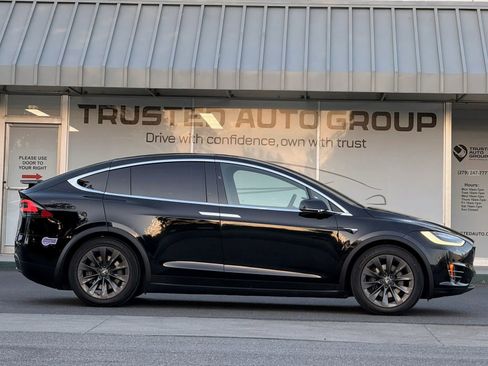 Used 2018 Tesla Model X 100D AWD/4WD image 4
