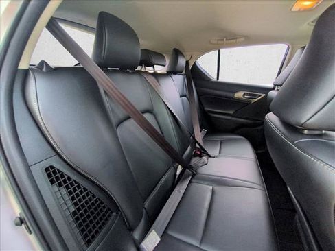Used 2015 Lexus CT 200h FWD image 19