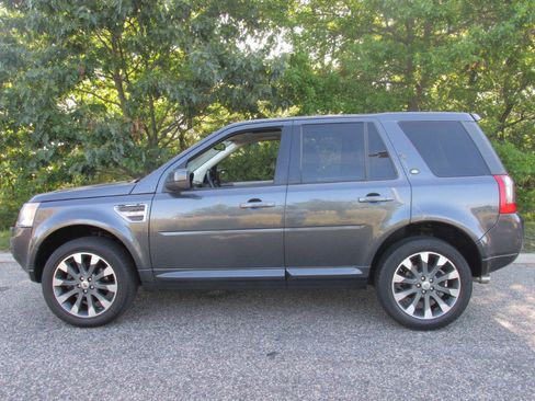 Used 2010 Land Rover LR2 HSE image 45