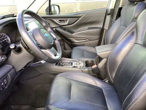 Used 2019 Subaru Forester Touring image 5
