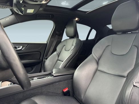 Used 2020 Volvo S60 T5 Momentum w/ Protection Package image 15