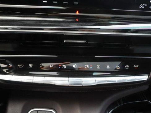 Used 2023 Cadillac Escalade V AWD/4WD image 19