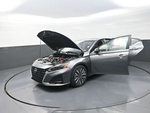 Used 2024 Nissan Altima 2.5 SV image 49