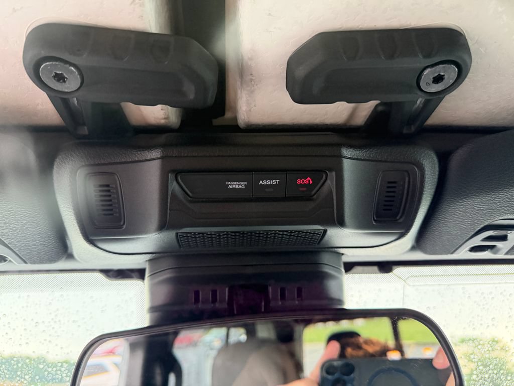 Used 2025 Jeep Gladiator Sport AWD/4WD image 33