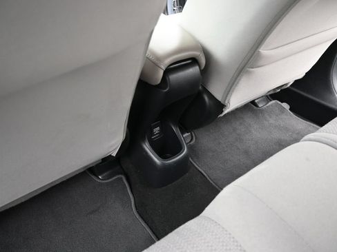 Used 2018 Honda HR-V LX image 16