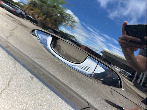 Used 2022 Ford Mustang Premium image 18