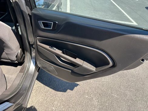 Used 2015 Ford Fiesta SE w/ Equipment Group 201A FWD image 15