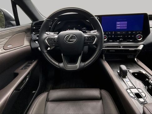 Used 2025 Lexus RX 450h AWD w/ Luxury Package image 6