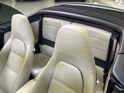 Used 2017 Porsche 911 Cabriolet image 18