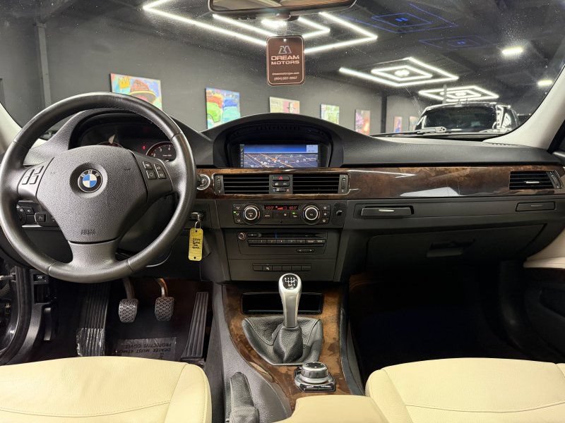 Used 2010 BMW 328i Sedan RWD image 14