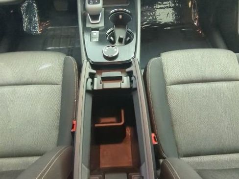 Used 2024 Nissan Rogue SV image 21