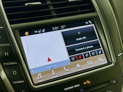 Used 2018 Lincoln MKX Reserve w/ Lincoln MKX Climate Package image 16