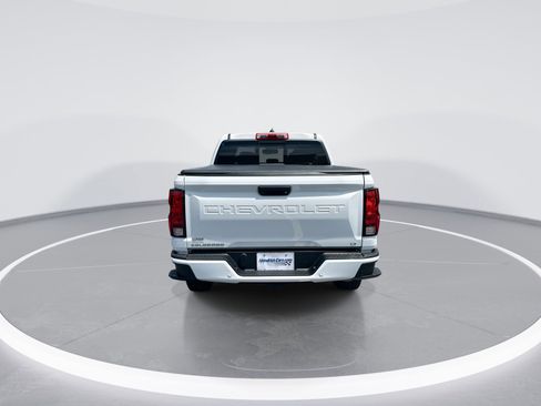 Used 2023 Chevrolet Colorado LT w/ LT Convenience Package II RWD image 8