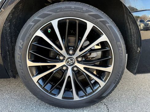 Used 2019 Toyota Camry SE image 24