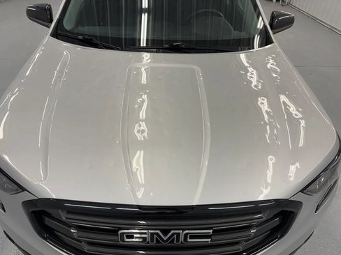 Used 2020 GMC Terrain SLE w/ Driver Convenience Package AWD/4WD image 16