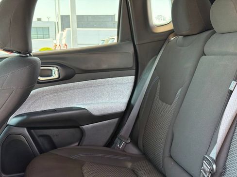 Used 2024 Jeep Compass Sport AWD/4WD image 17