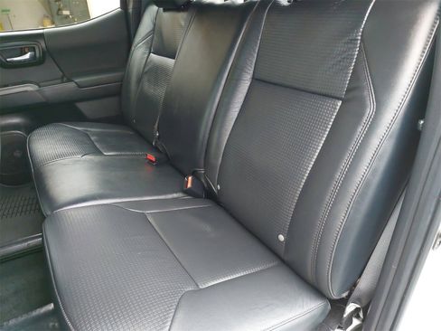 Used 2023 Toyota Tacoma TRD Sport image 13