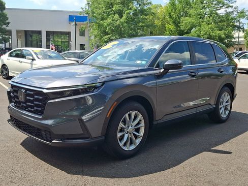 Used 2024 Honda CR-V EX image 3