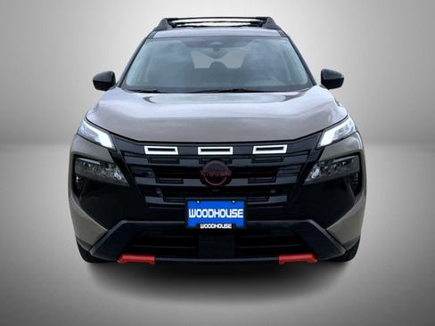 Certified 2025 Nissan Rogue SV AWD/4WD image 2