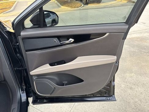 Certified 2021 Lincoln Nautilus Standard w/ Equipment Group 101A image 14