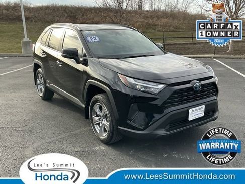 Used 2022 Toyota RAV4 XLE image 1