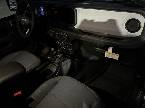 New 2026 Jeep Gladiator Sport AWD/4WD image 25