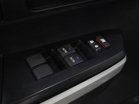 Used 2021 Toyota Tundra Platinum AWD/4WD image 23