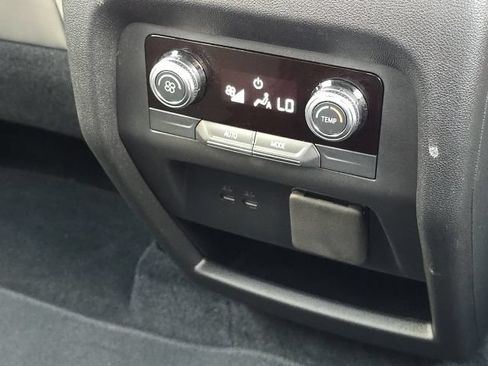 Used 2024 GMC Acadia Elevation FWD image 18