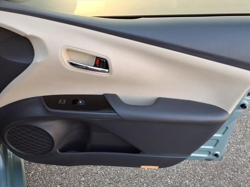 Used 2016 Toyota Prius Three image 17