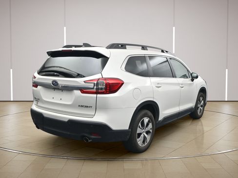 Used 2023 Subaru Ascent Premium w/ Convenience Package AWD/4WD image 7