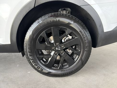 Used 2021 Kia Sorento S w/ Panoramic Sunroof Package image 14