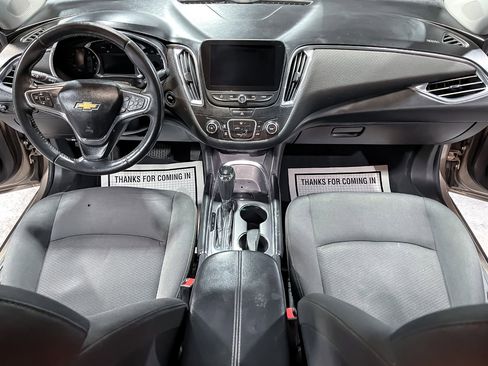 Used 2018 Chevrolet Malibu LT image 27