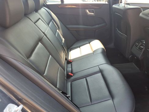 Used 2013 Mercedes-Benz E 350 4MATIC Sedan image 27