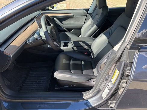 Used 2023 Tesla Model 3 Standard Range image 8