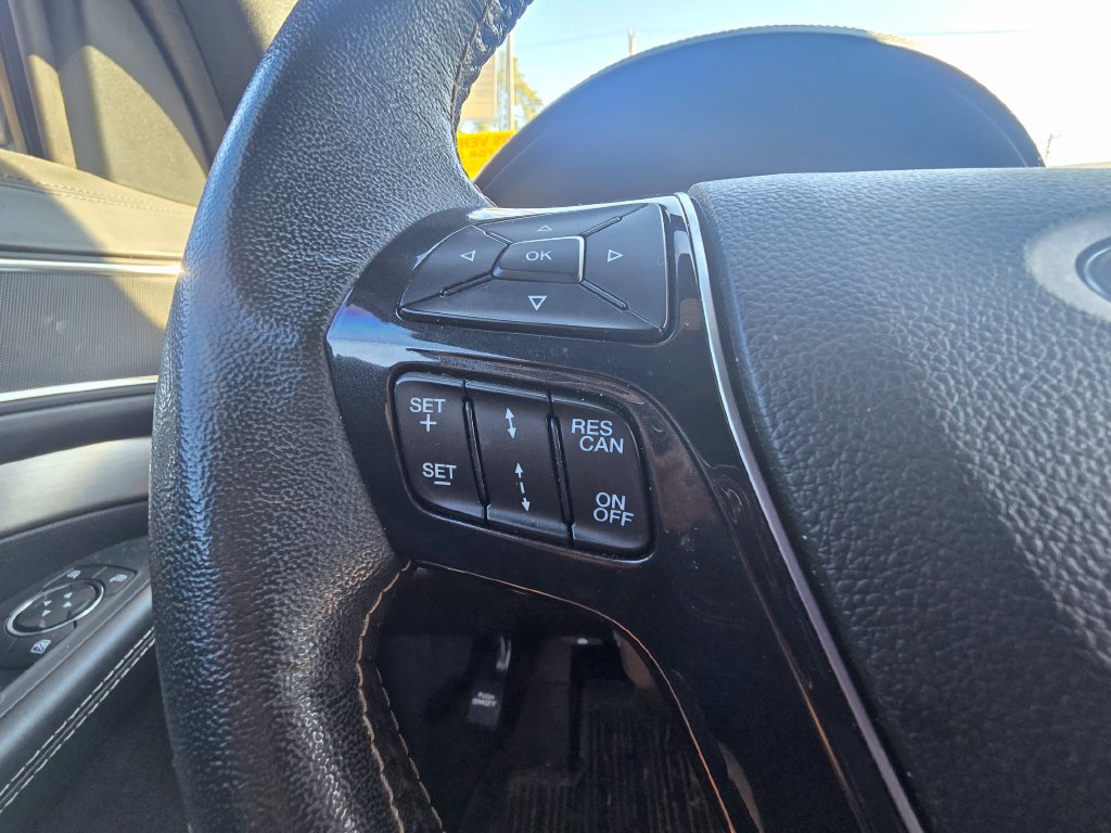 Used 2018 Ford Explorer Platinum AWD/4WD image 25