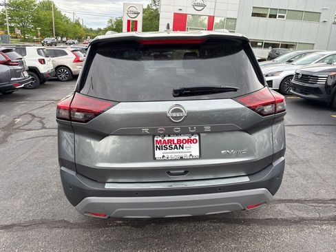 Certified 2023 Nissan Rogue SV w/ SV Premium B Package AWD/4WD image 6