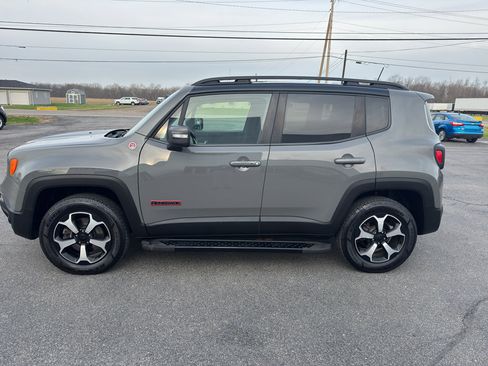 Used 2021 Jeep Renegade Trailhawk image 2