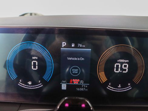 Used 2025 Hyundai Santa Fe XRT image 15