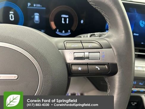 Used 2025 Hyundai Kona SEL image 36