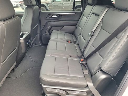 New 2026 Chevrolet Suburban LT w/ Comfort Package image 6