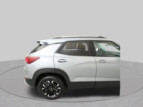 Used 2023 Chevrolet TrailBlazer LT FWD image 10