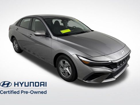 Certified 2024 Hyundai Elantra SE FWD image 1