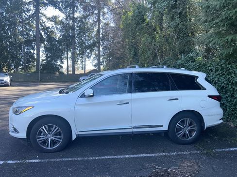 Used 2019 INFINITI QX60 Luxe w/ Essential Package image 7