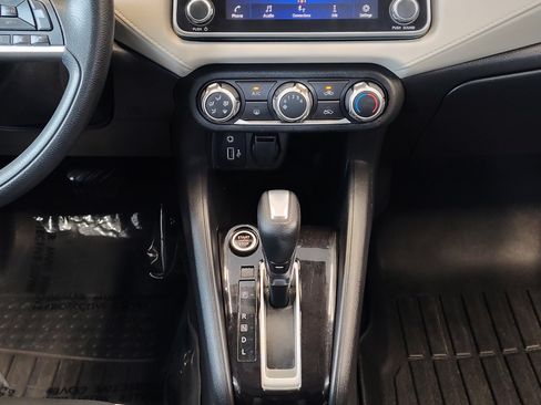 Used 2021 Nissan Versa SV FWD image 21